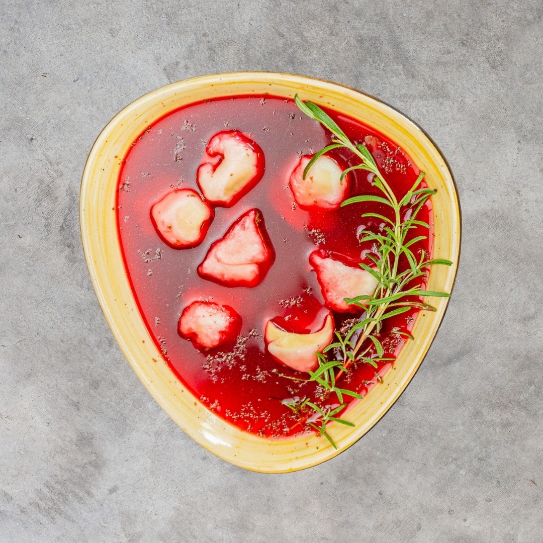 Barszcz czerwony z uszkami