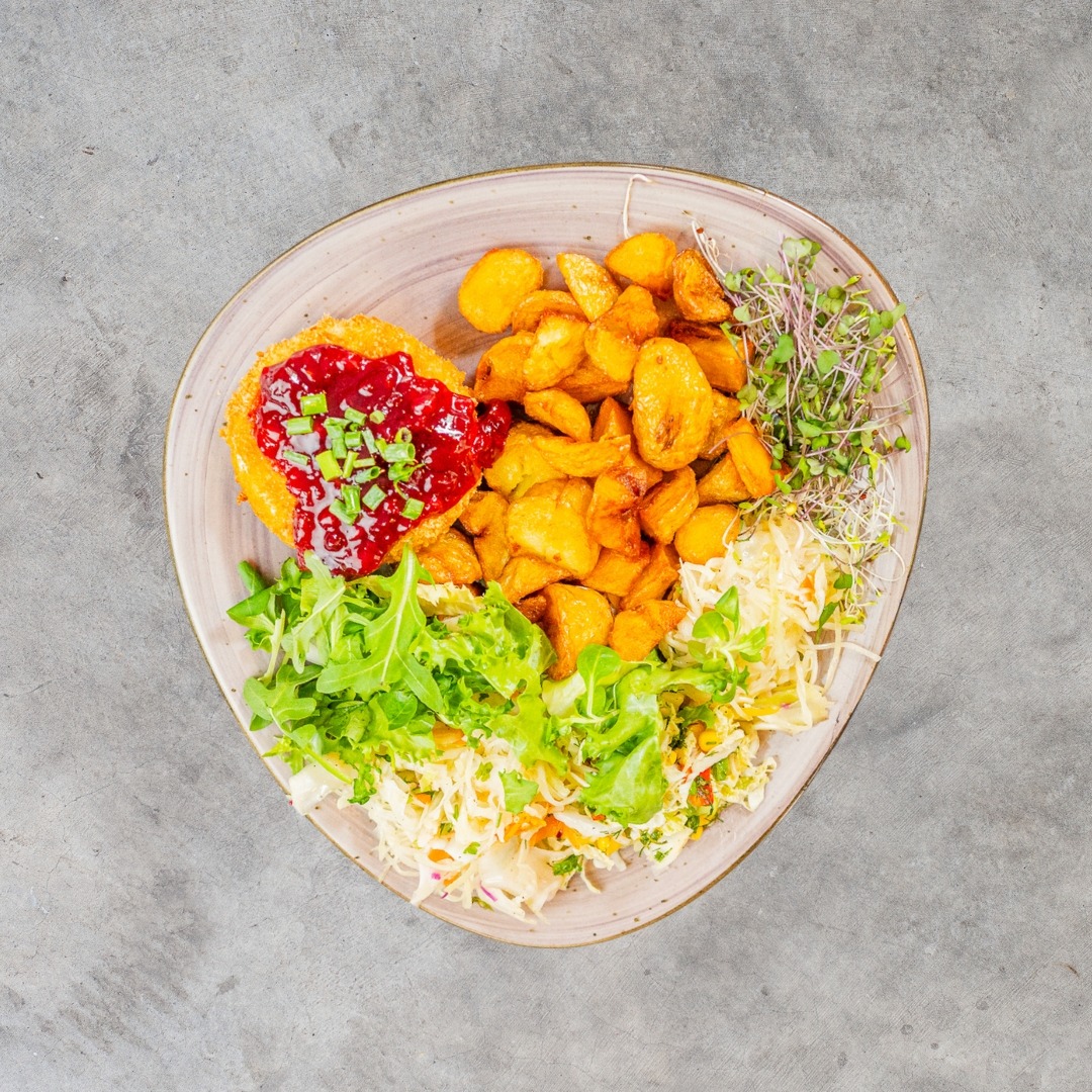 Camembert panierowany z żurawiną