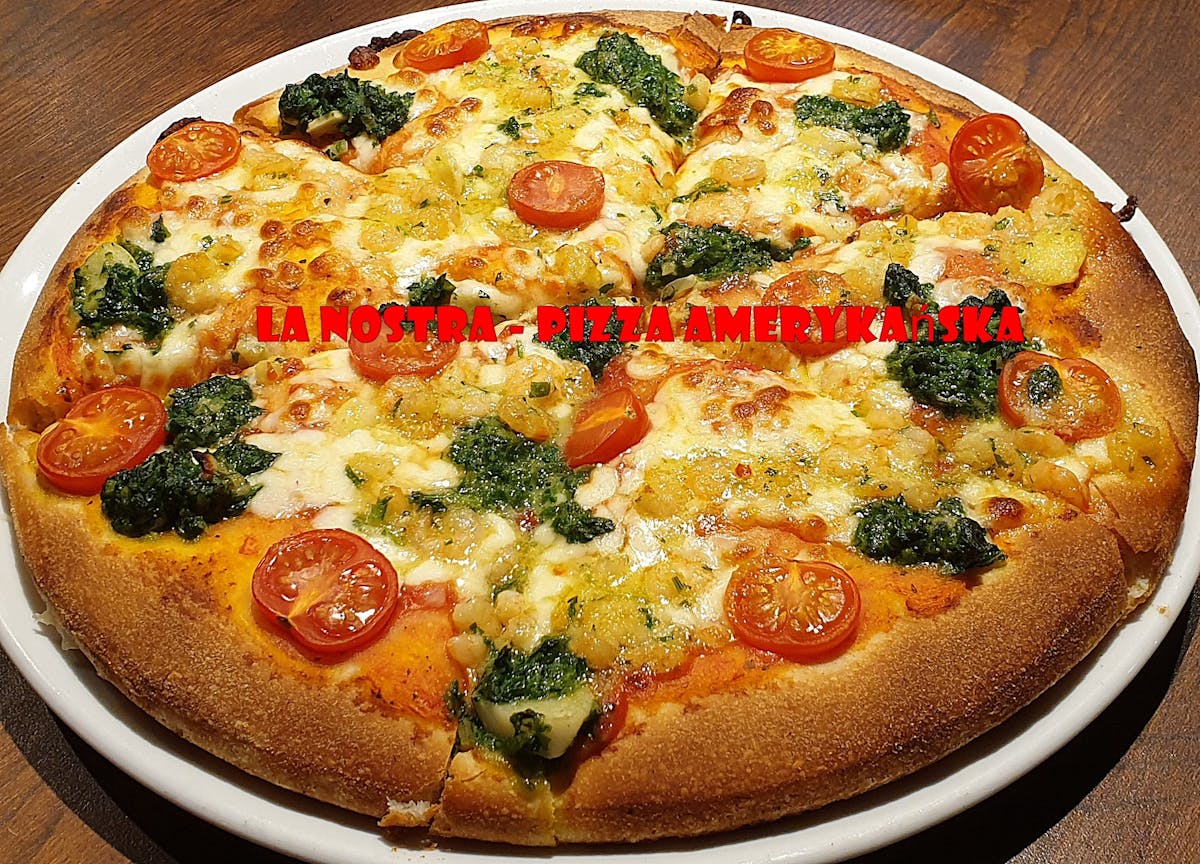 Pizza amerykańska na puszystym cieście