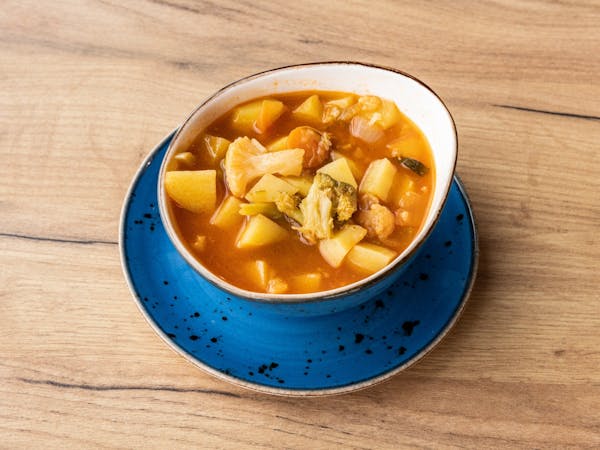 Tradycyjna włoska zupa minestrone