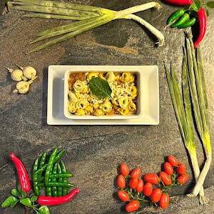 Pierożki tortelini bolognese