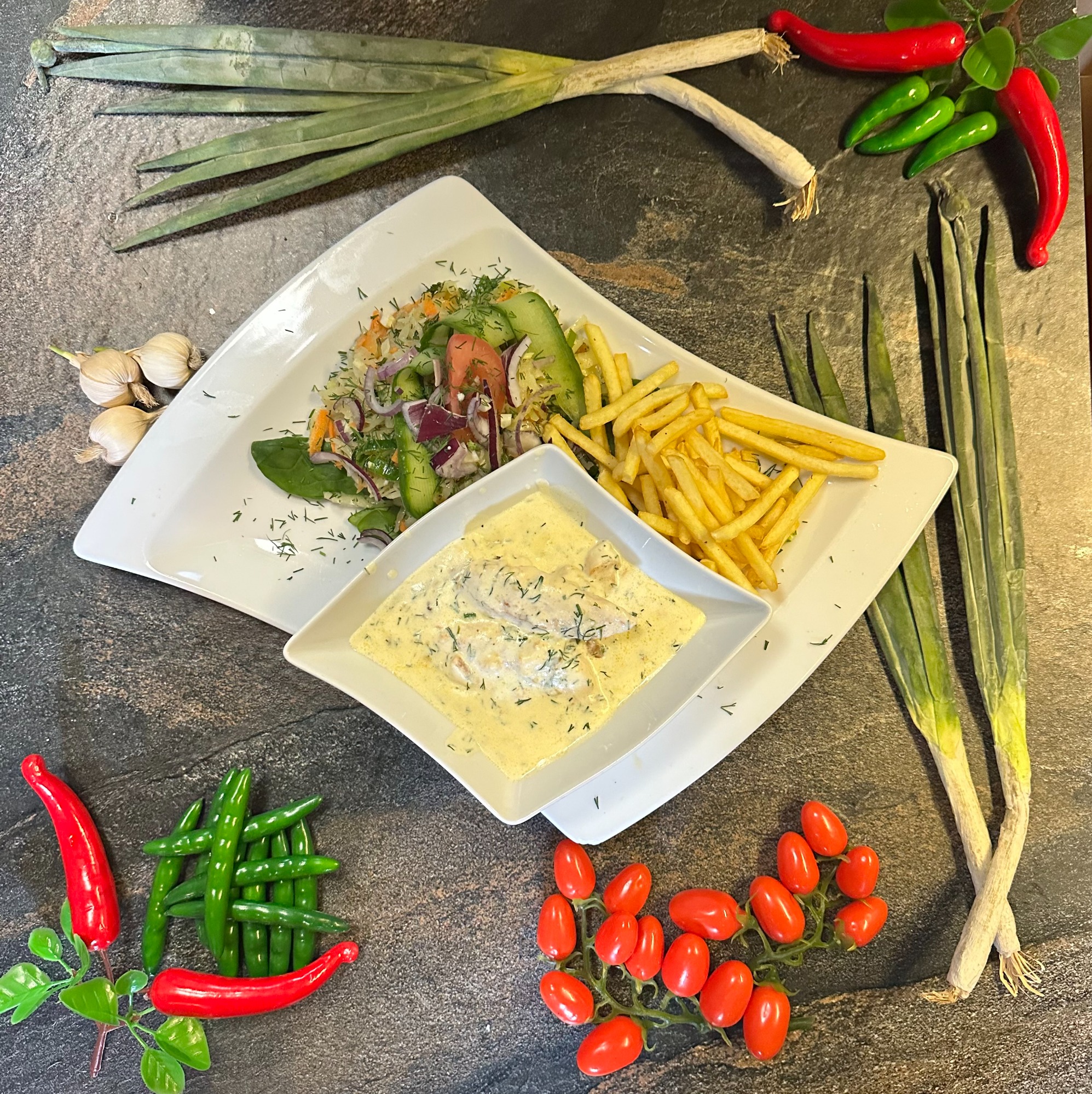 POLĘDWICZKI DROBIOWE W SOSIE KURKOWYM  