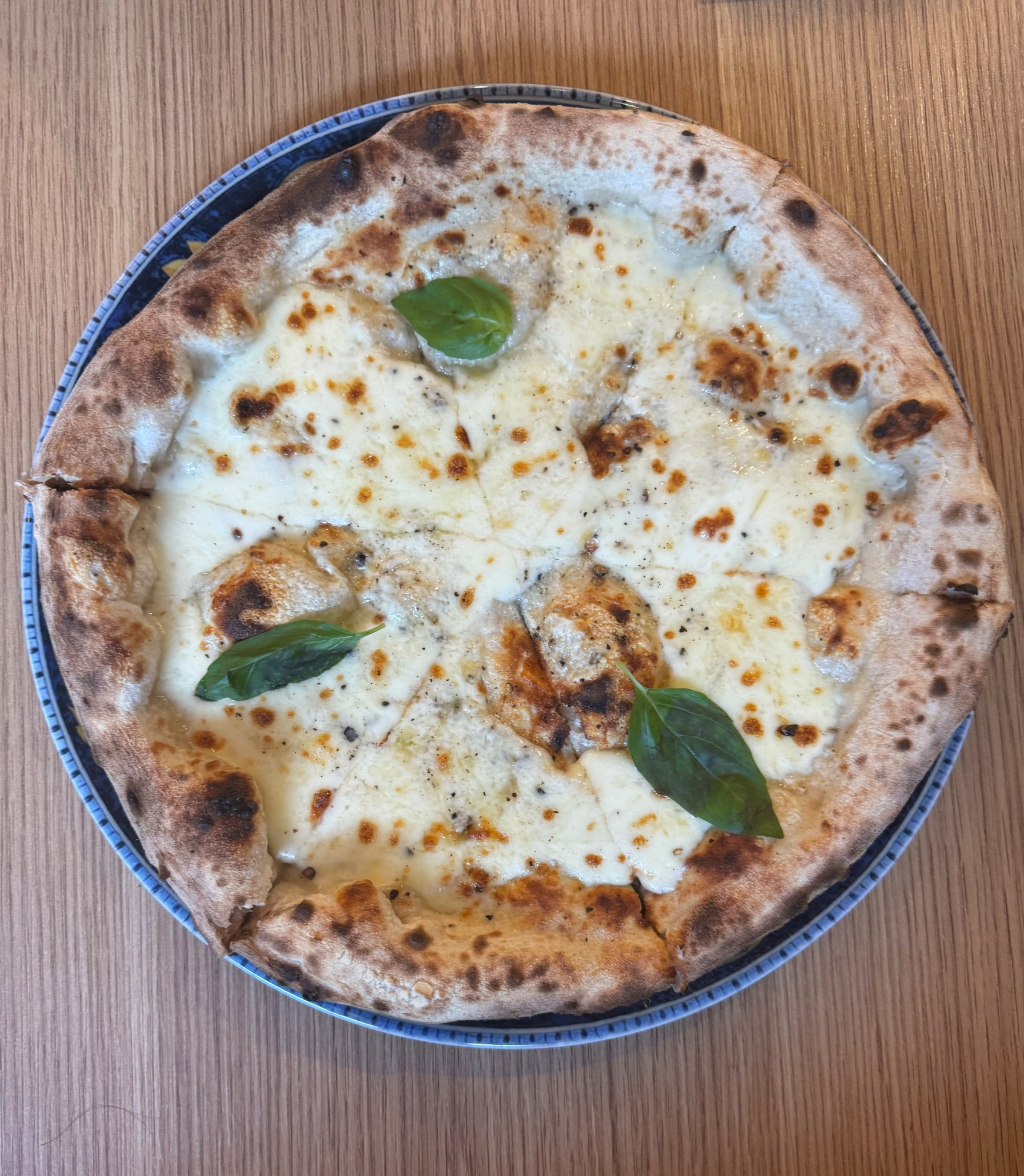 Pizza Provola e Pepe