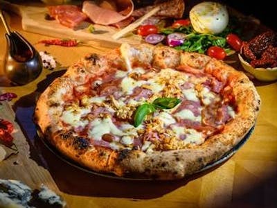 Pizza Quattro Carni