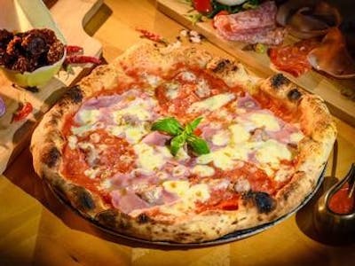Pizza Maialona