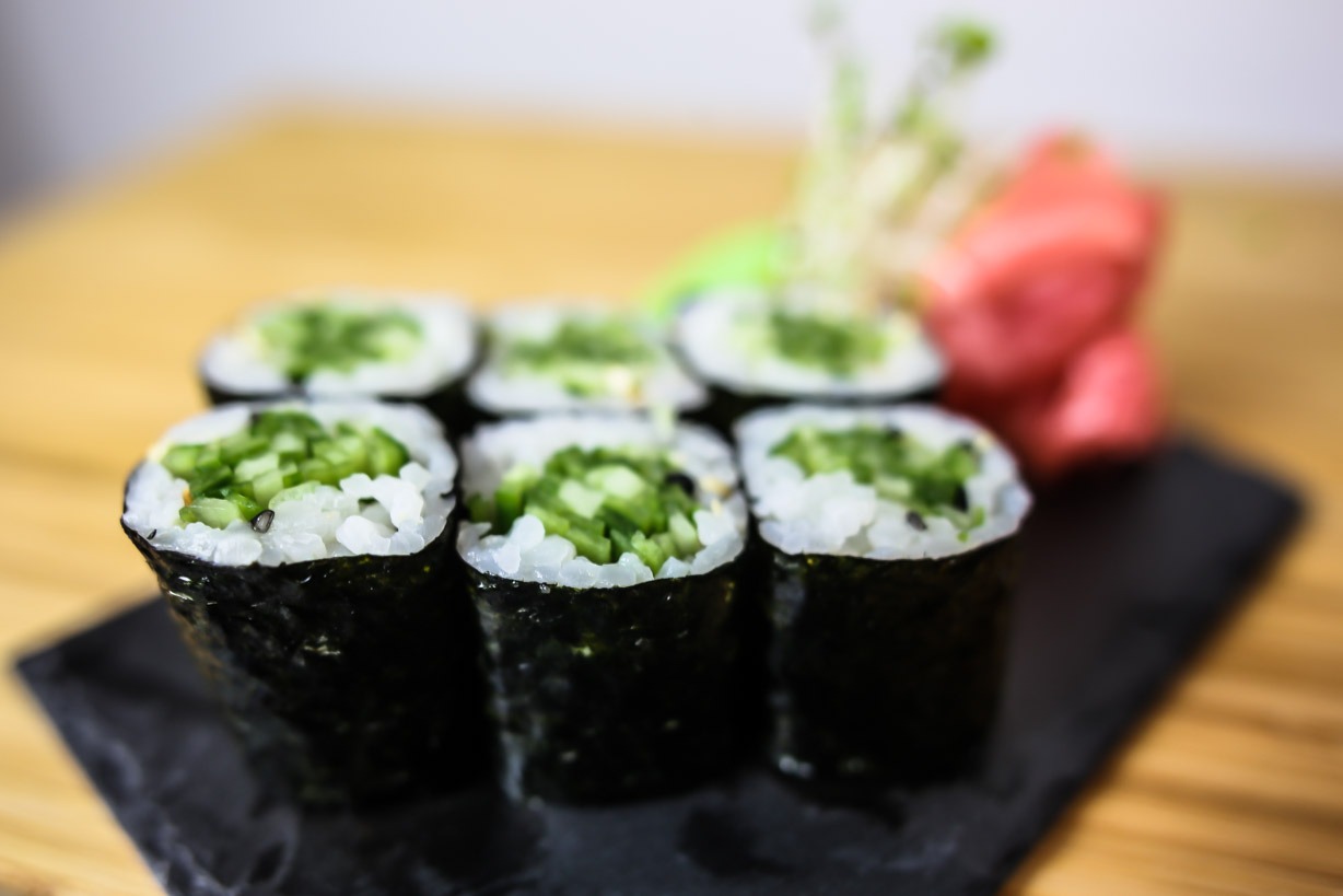 Menu , zamów i zapłać online Fugu Sushi ul. Chodkiewicza 7