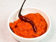 Pikantna salsa pomidorowo-ziołowa