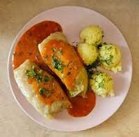2 szt gołąbki ,ziemniaki, surówka, zupa