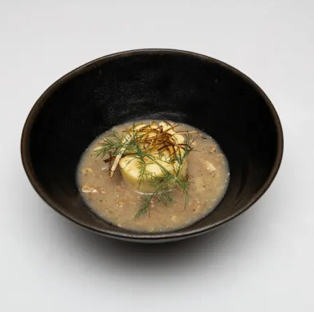 Żurek śląski z sztanfowanymi kartoflami