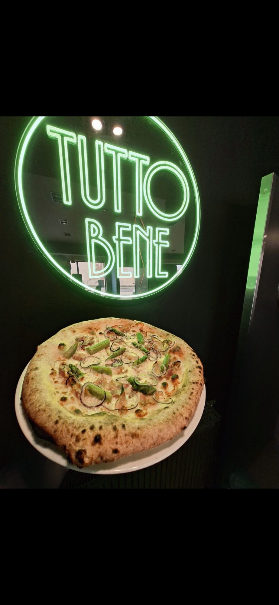 30. Pizza sezonowa - szparagowa