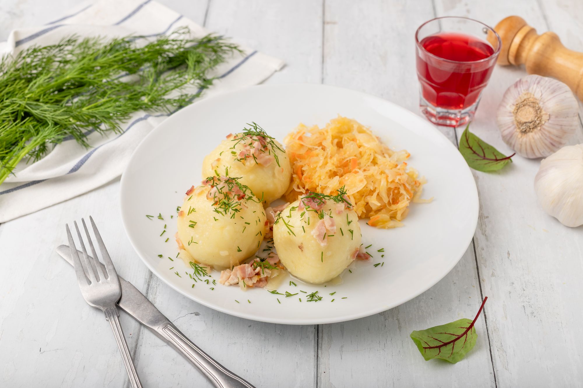 Kartacze z mięsem i okrasą