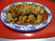 (69)Hrskavi prženi pileći batak u slatko kiselom umaku / Fried chicken drumsticks in sweet and sour sauce