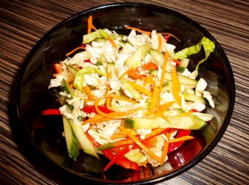 Salată de pui cu legume 
