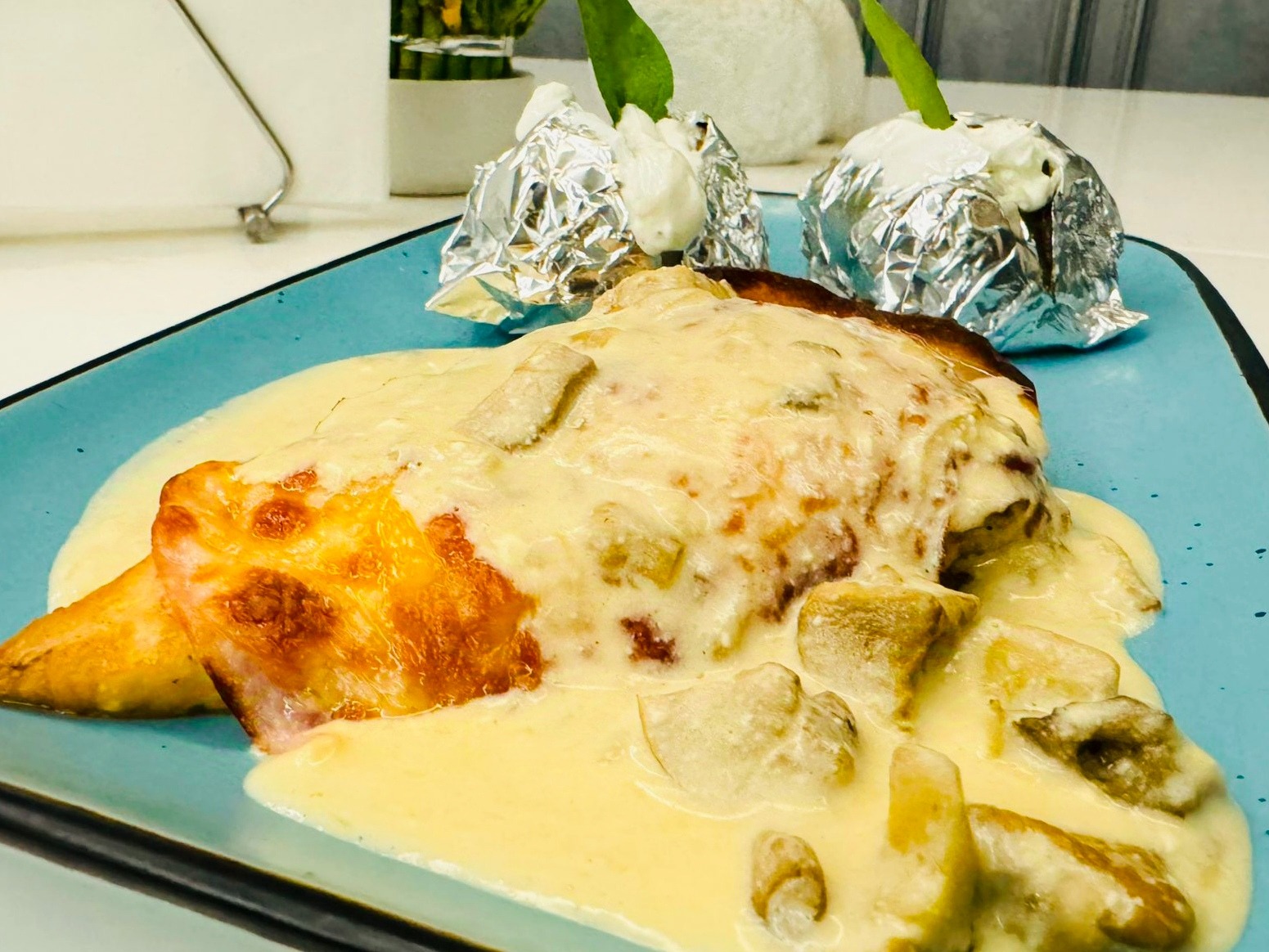 Valdostana din piept de pui