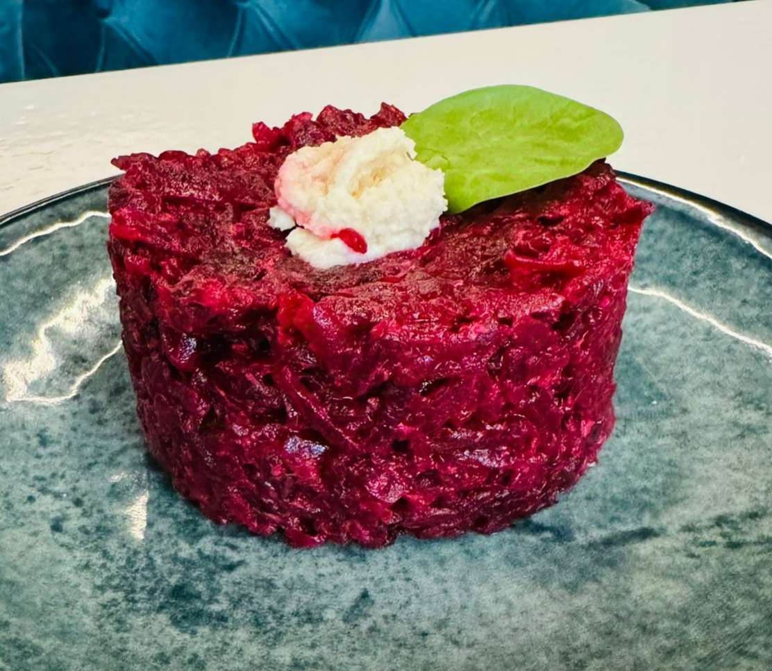 Salată de sfeclă roșie și hrean