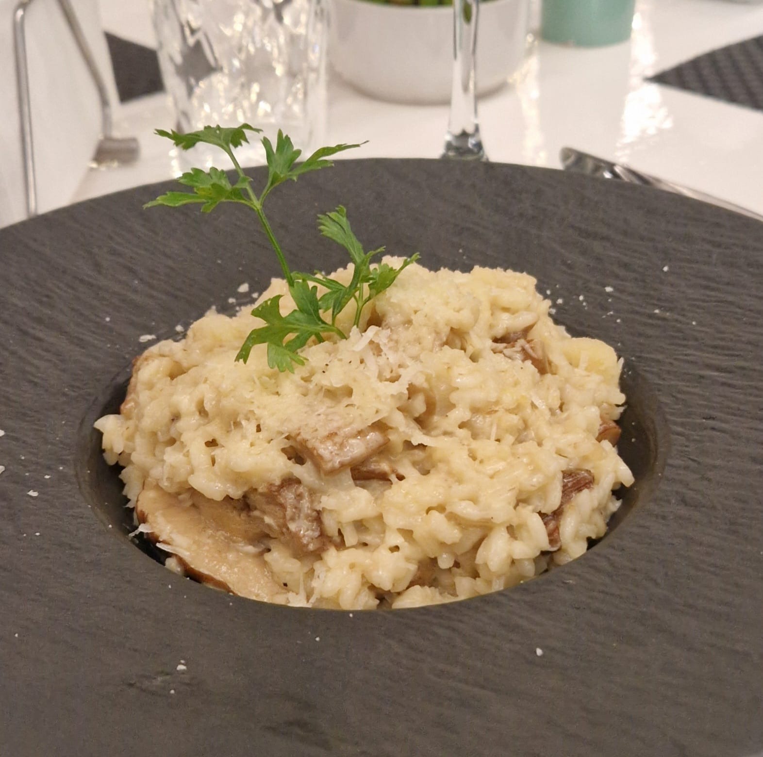 Risotto cu pesto, bacon și pinoli