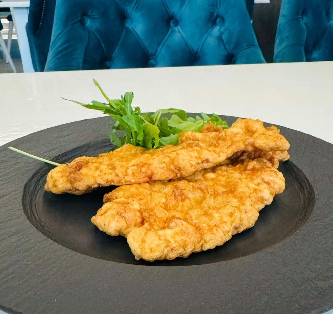 Șnițel de pui cu parmezan