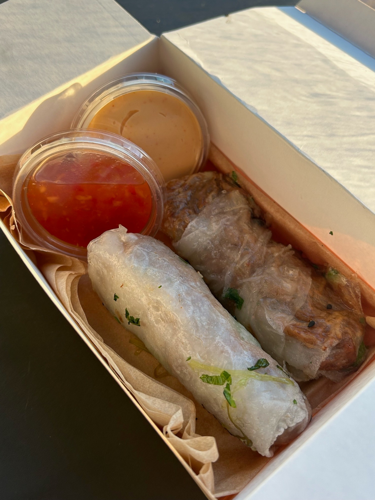 sajgonki z szarpaną wieprzowiną 2 szt.