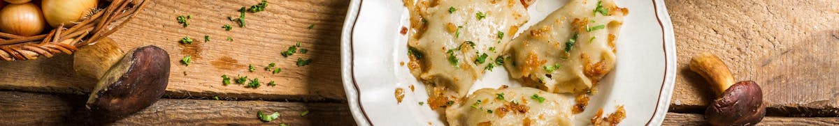 Pierogi ręcznie lepione przez nas