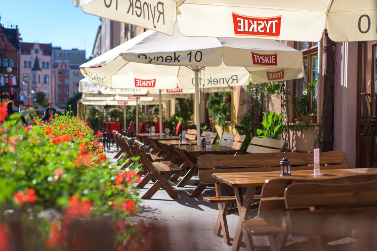 Restauracja Rynek 10 - Pizza, dania obiadowe, sałatki - Legnica - ZAMÓW