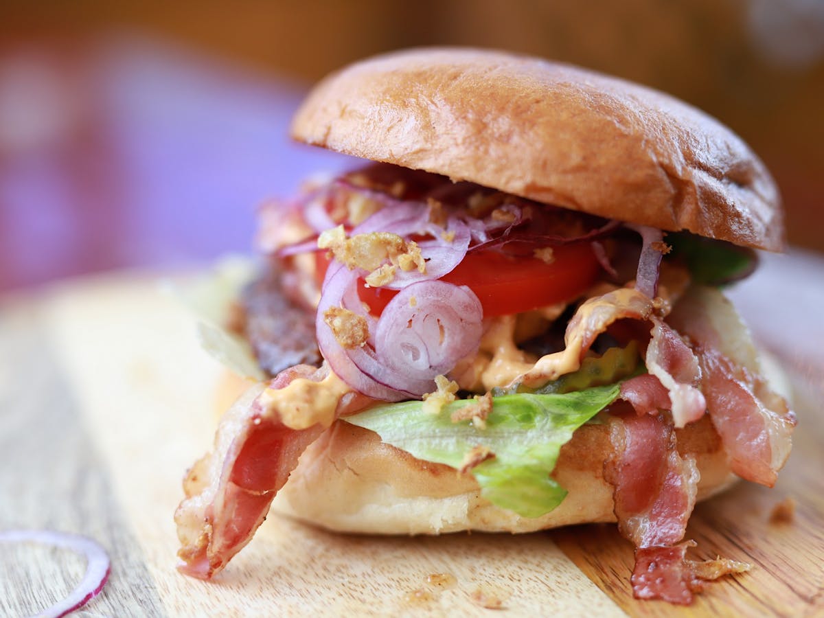 Burger American bacon mini (danie ostre)