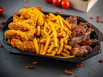 Combo mix wings and crispy strips