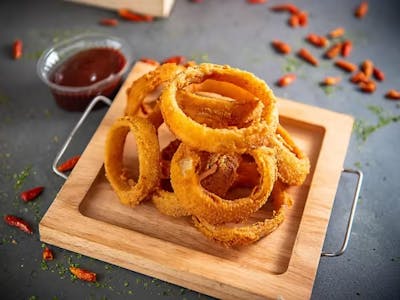 Onion rings cu sos bbq