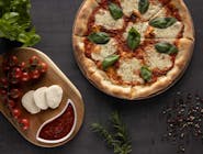 2. Pizza Margherita Napoletana