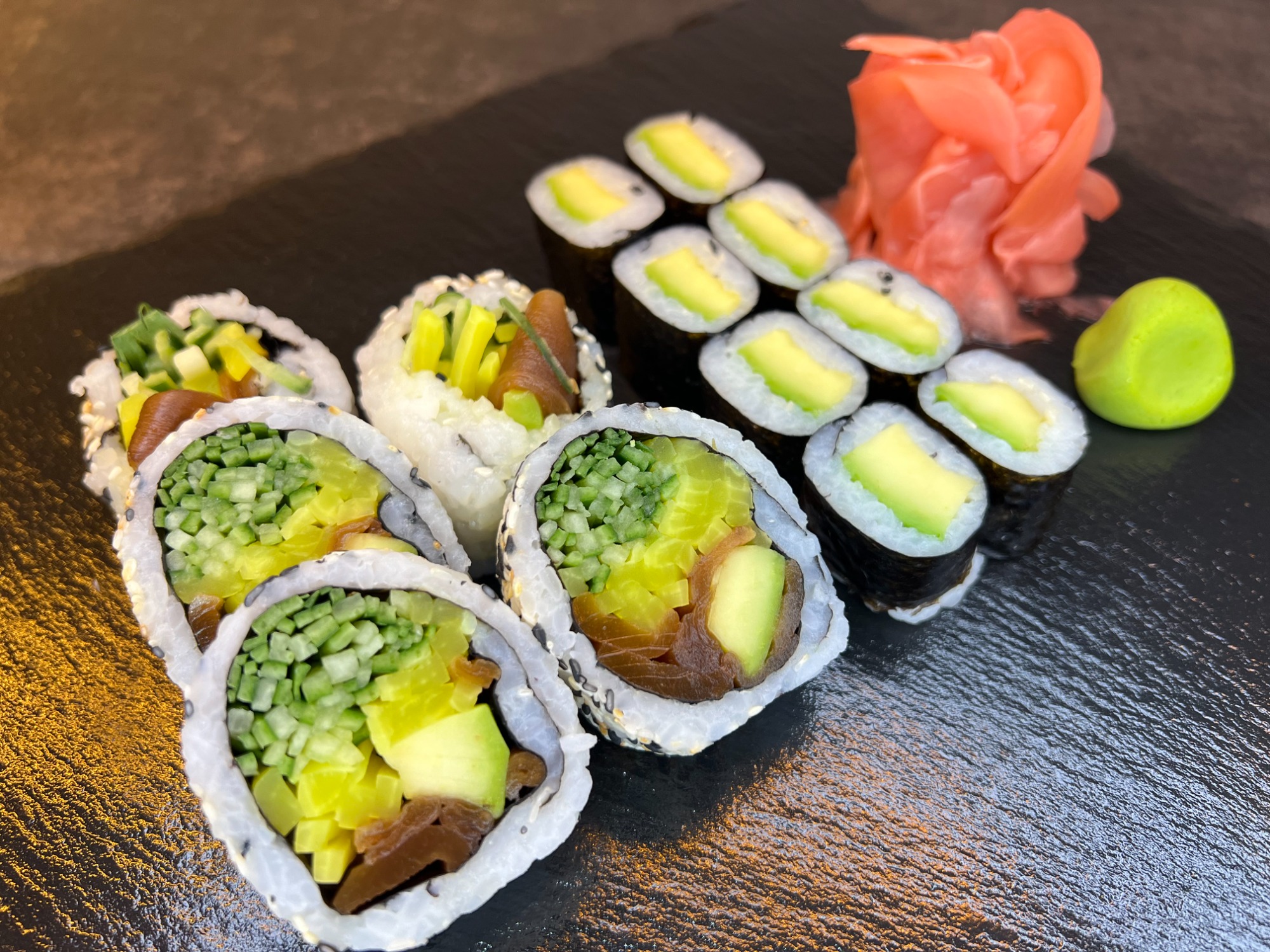 Menu , zamów i zapłać online Fugu Sushi ul. Chodkiewicza 7