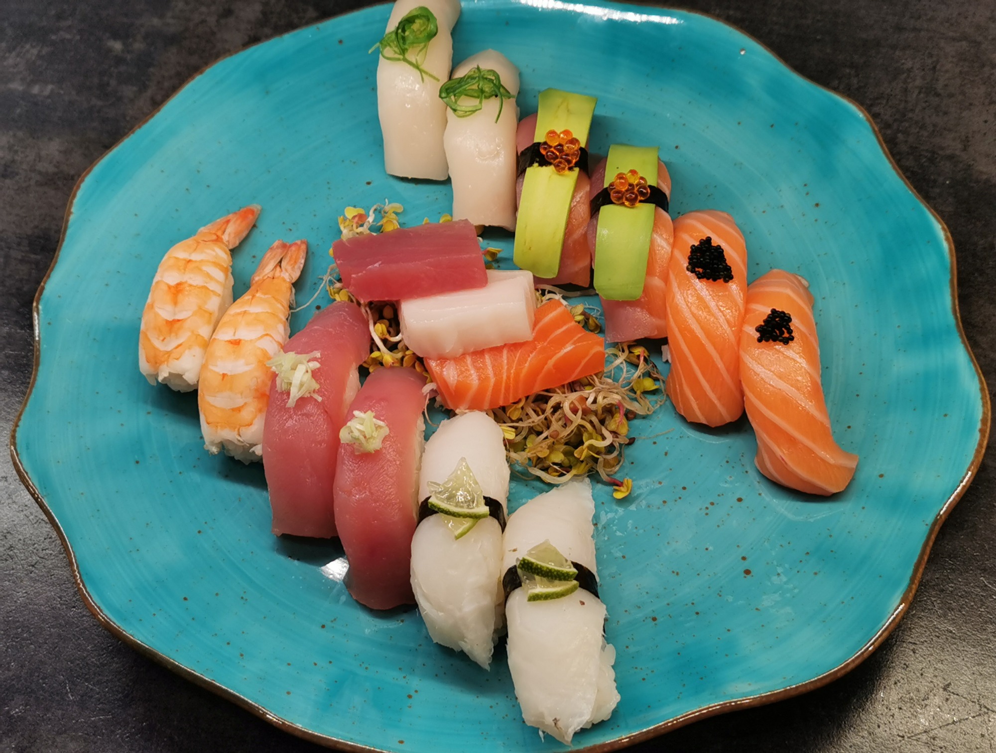 Menu , zamów i zapłać online Fugu Sushi ul. Chodkiewicza 7