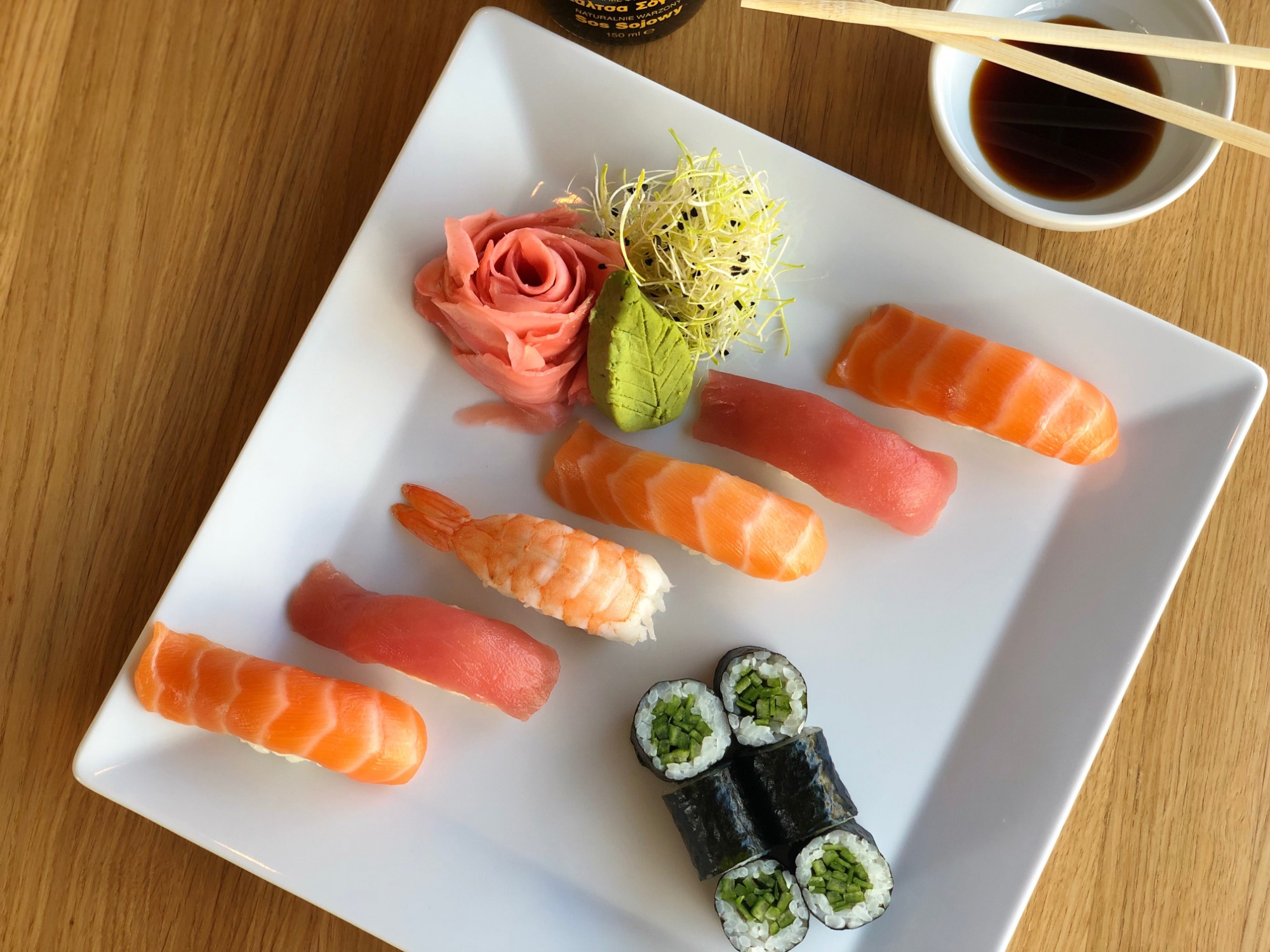 Menu , zamów i zapłać online Fugu Sushi ul. Chodkiewicza 7