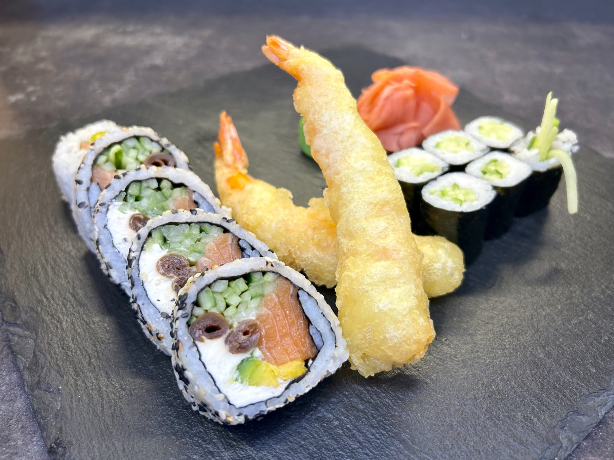 Menu , zamów i zapłać online Fugu Sushi ul. Chodkiewicza 7