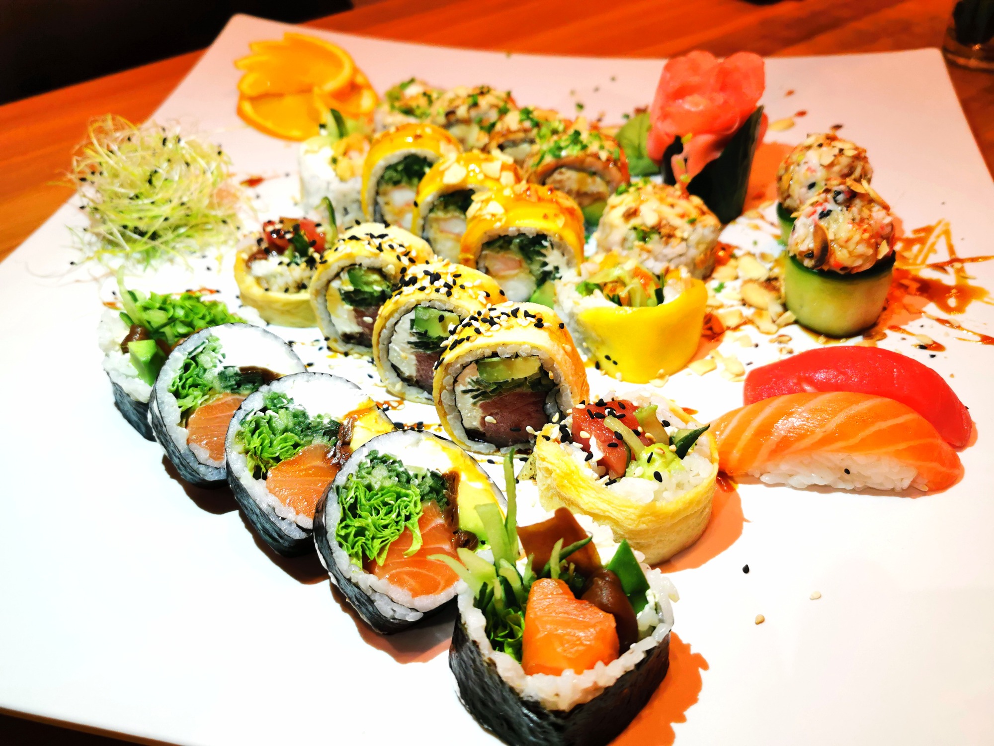 Menu , zamów i zapłać online Fugu Sushi ul. Chodkiewicza 7