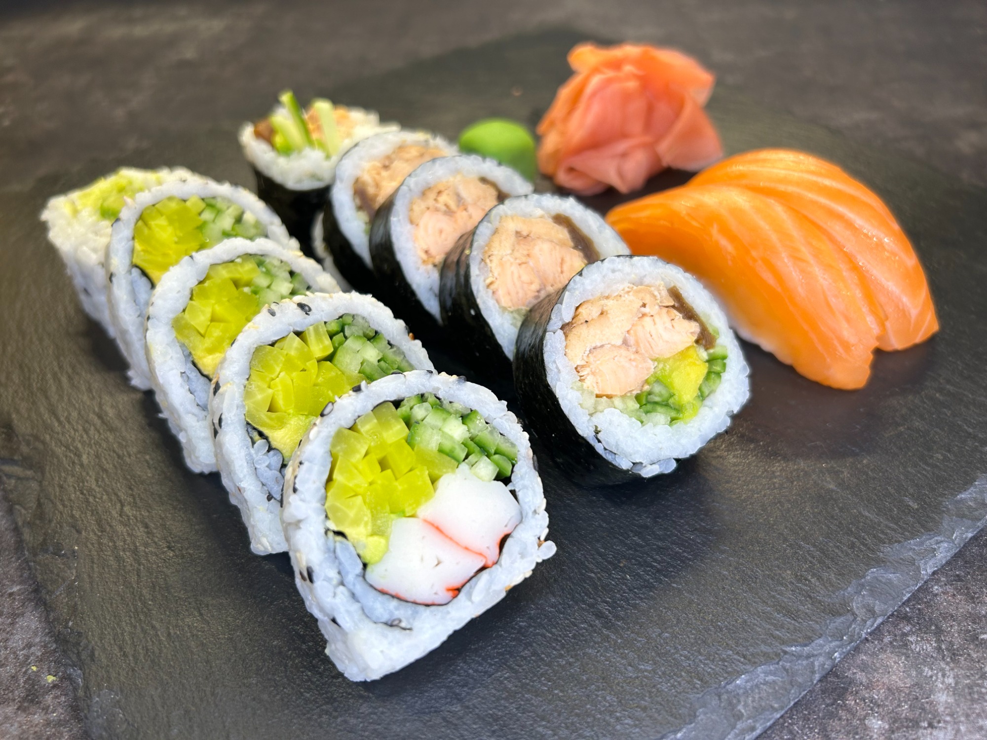 Menu , zamów i zapłać online Fugu Sushi ul. Chodkiewicza 7