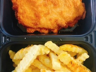 Snitel de pui  pane cu cartofi prajiti si salata de varza 100/200/150