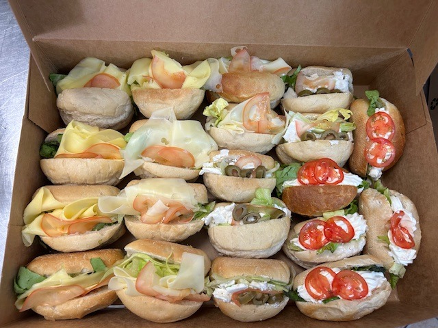 Box rece varianta 8 - Mini sandwich ( 20 buc)