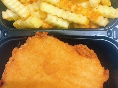 Snitel de porc pane cu cartofi prajiti si salata de varza 100/200/150
