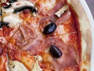 18. Pizza Quattro Stagioni