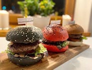 Cheeseburger (180 gram/ sos burger /ser/sałata/pomidor/ogórek kiszony/ czerwona cebula)