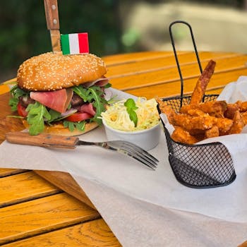 3. Burger italiano + frytki z batatów 100g