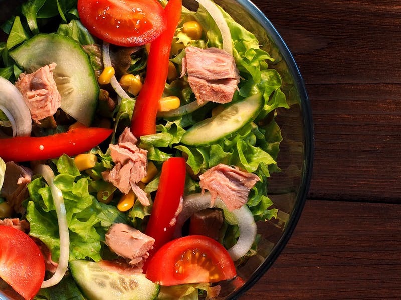 Sałatka z tuńczykiem 