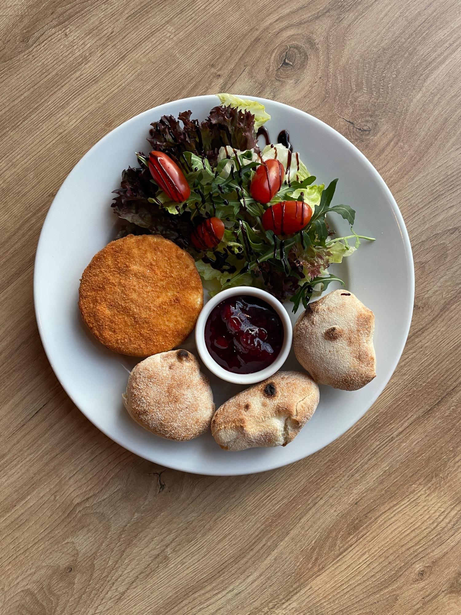 Grilowany camembert w panierce