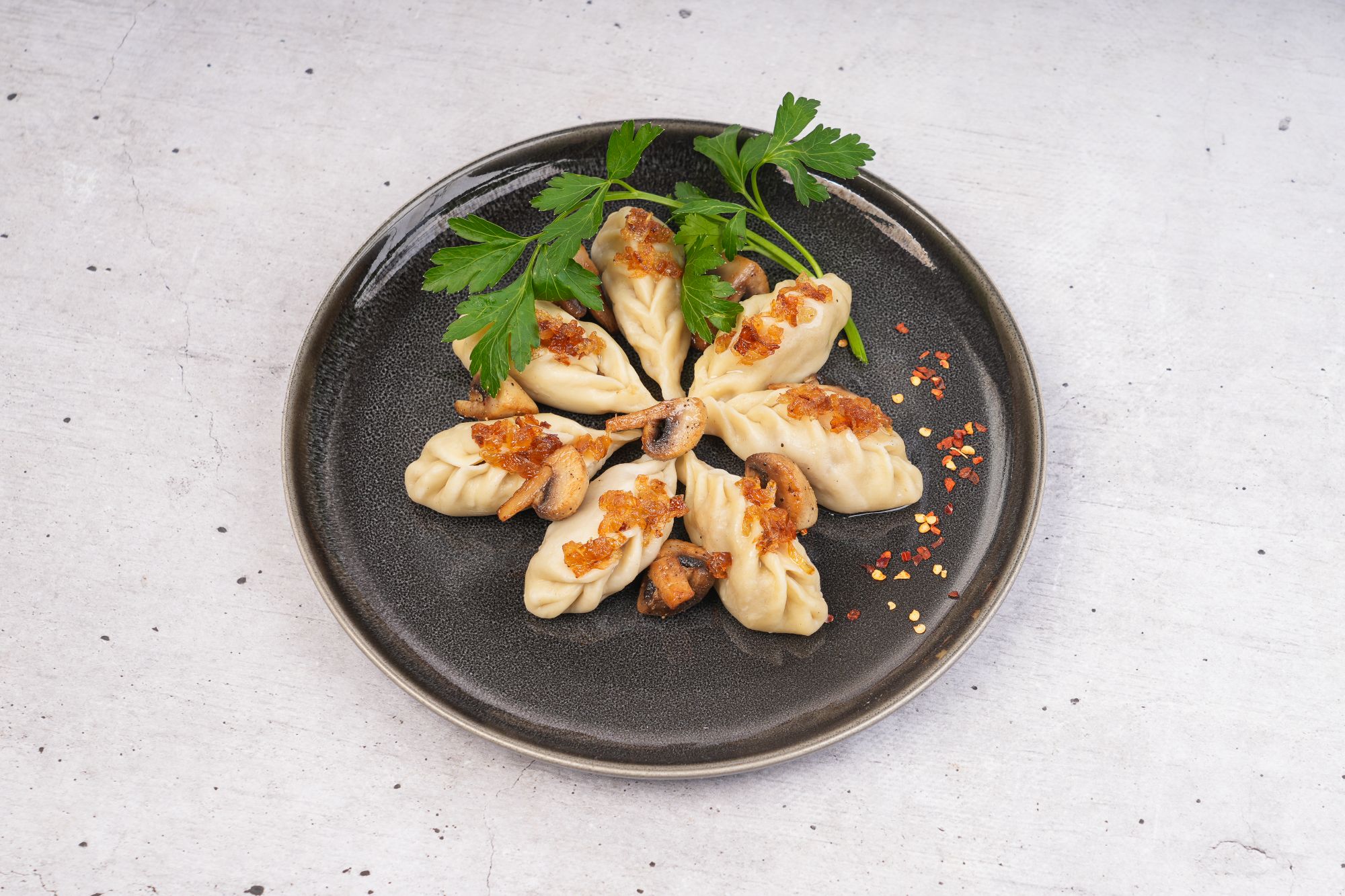 Pierogi z kurczakiem i pieczarkami