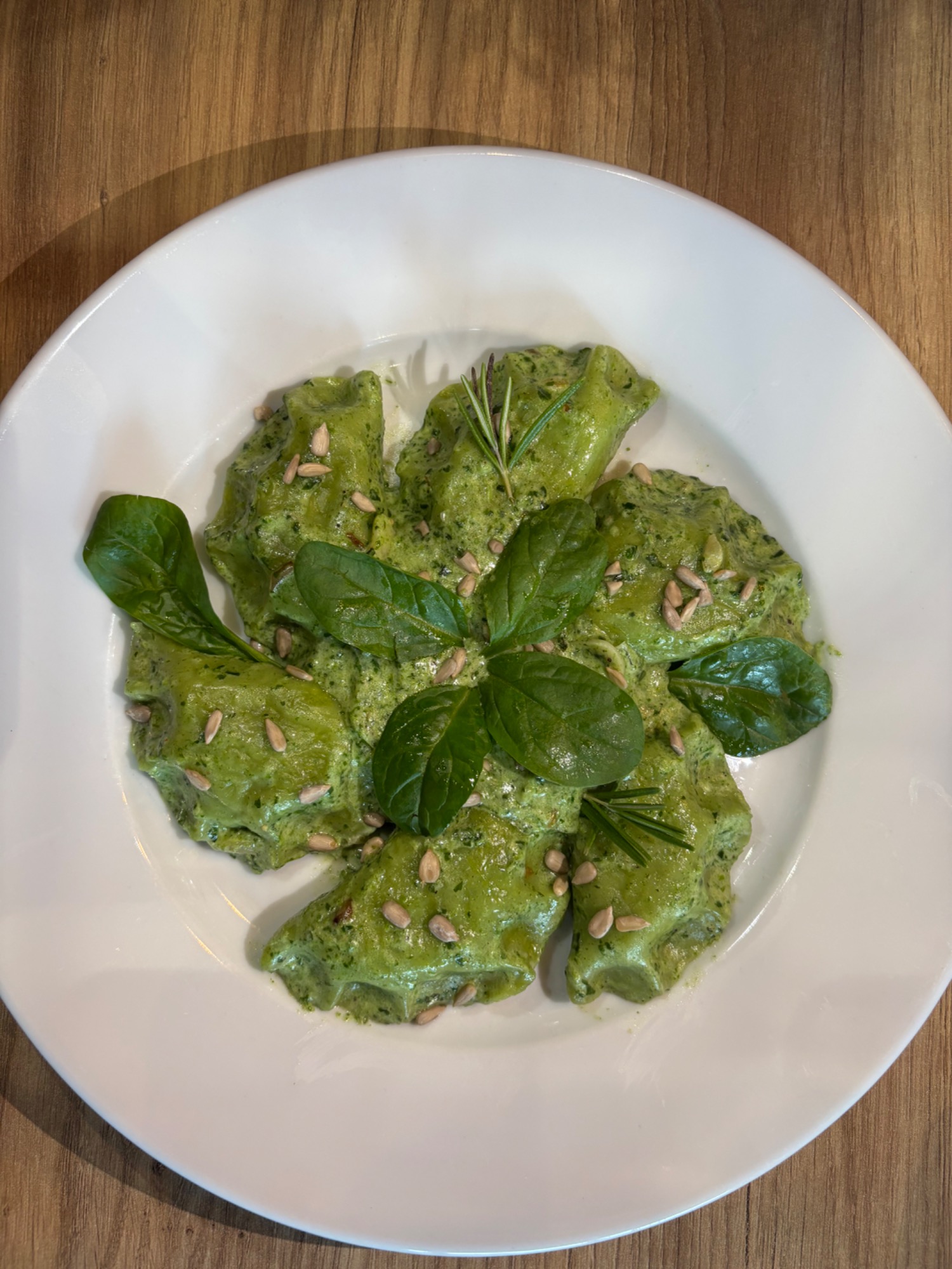 Pierogi zielone ze szpinakiem i serem feta