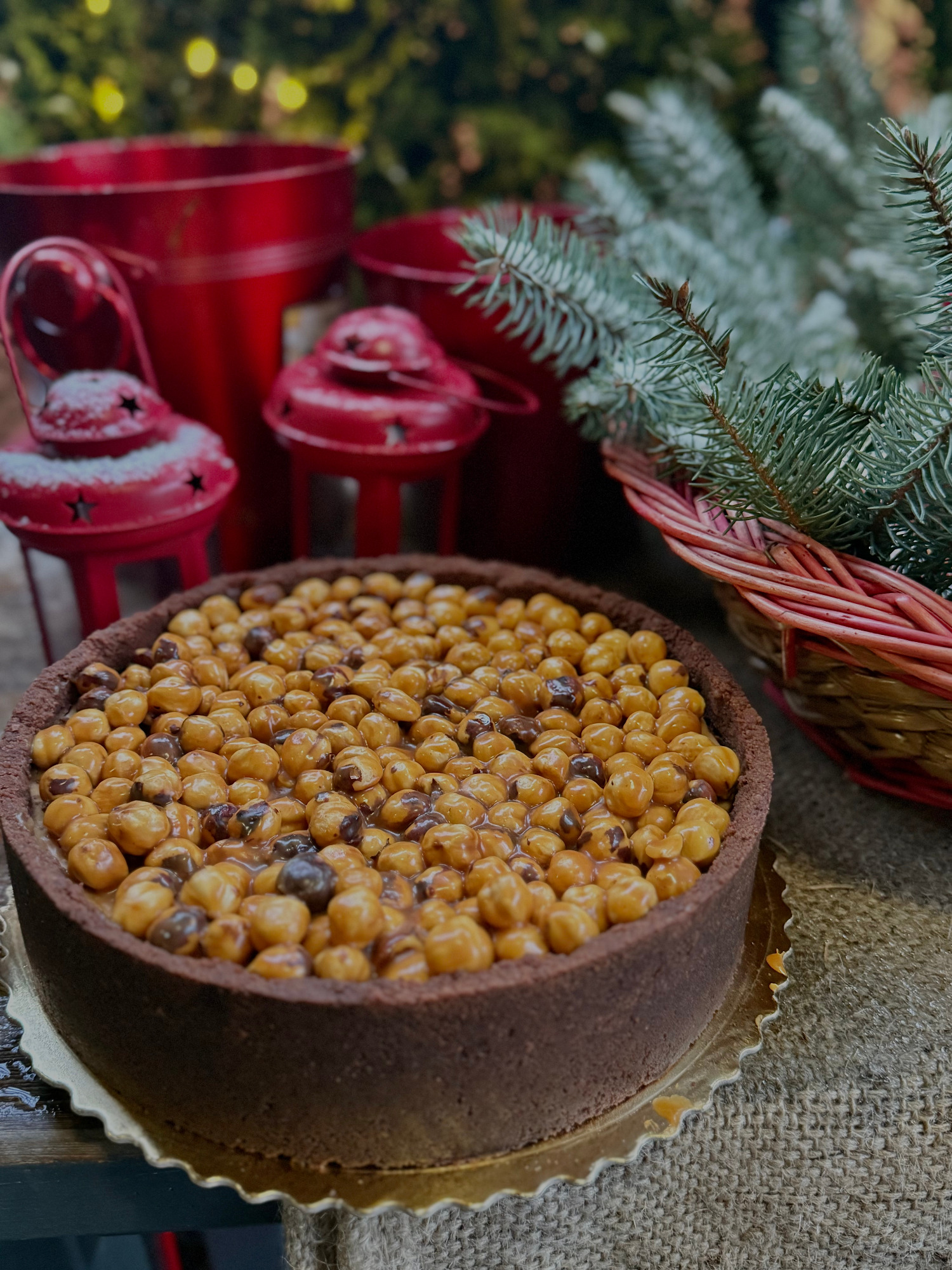 Sernik nowojorski z orzehami laskowymi 