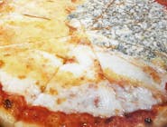 12. Pizza Quatro formaggi malá (1,7,12)