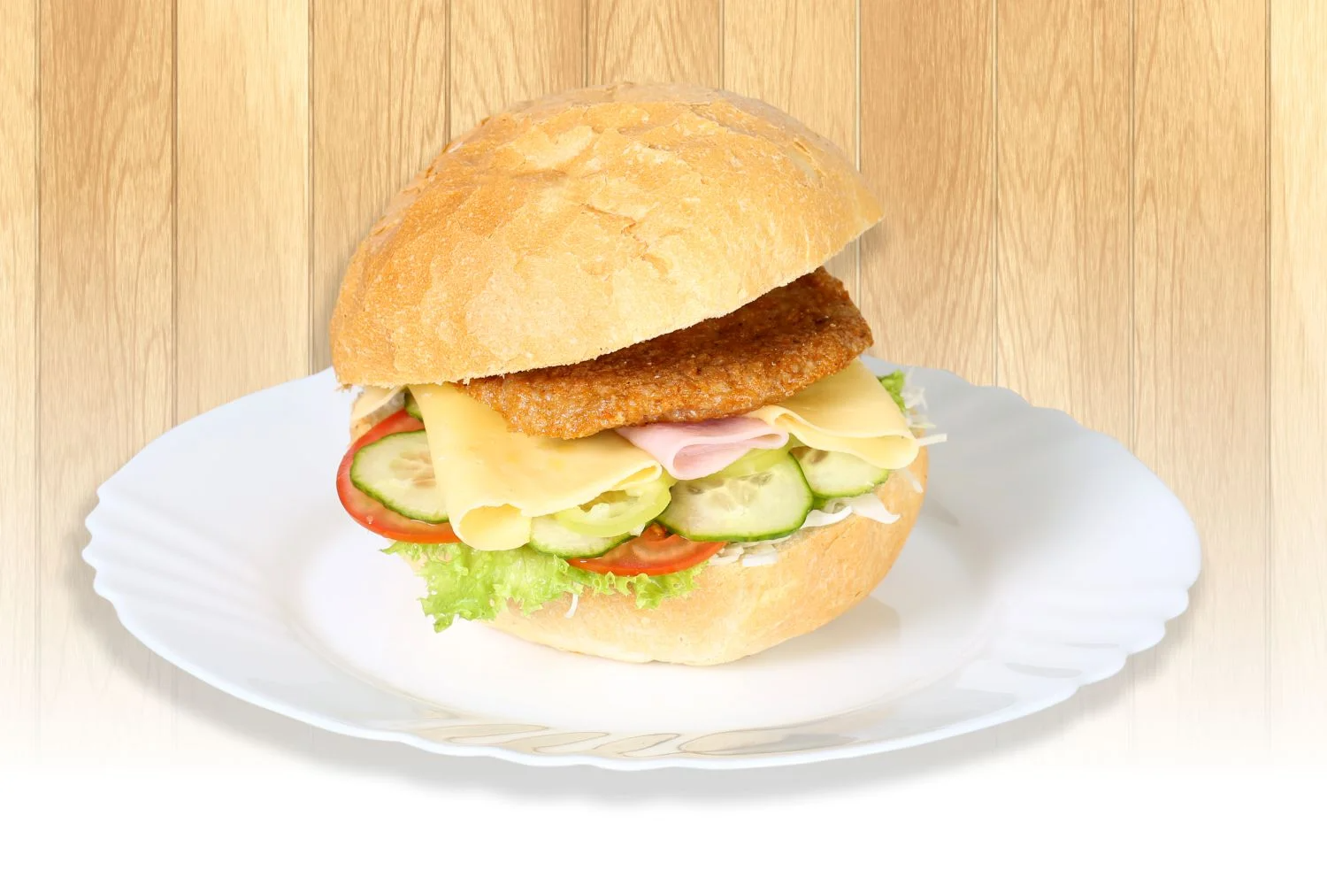 Hamburger mäso-šunka-syr