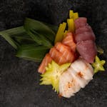 4. Sashimi Set ( 12 kawałków ) 