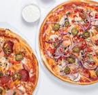 2x dowolna pizza 32cm + 2 sosy + Pepsi 0,85l