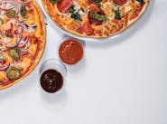 2x pizza 32cm + 2x sos + napój 0.85l